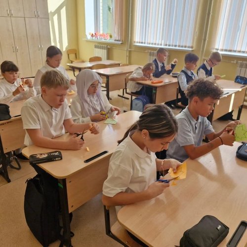 «Дерево мира»: как листок бумаги стал обещанием Победы