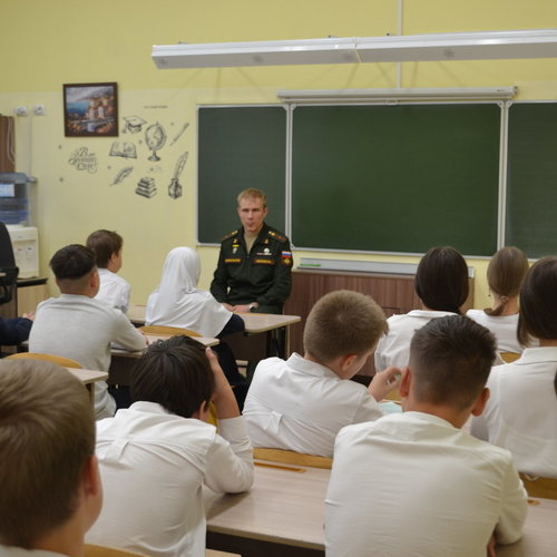 Урок, который останется в памяти: 7Е класс встретился с настоящим героем! 
