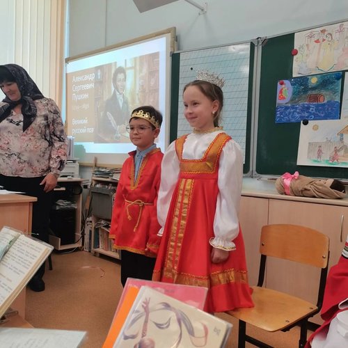 «Три девицы под окном...» и 2 «Б»: как мы путешествовали в сказку Пушкина