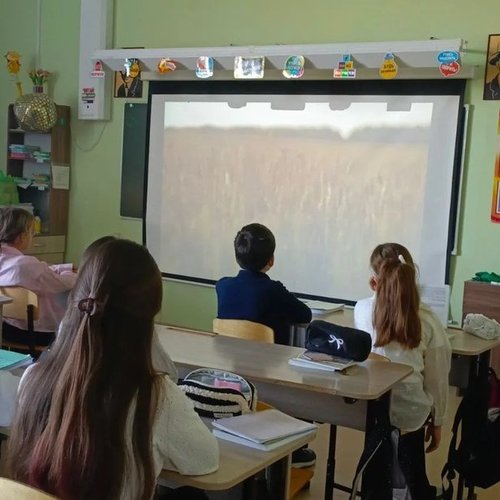 «Хлеб — всему голова»: как СОШ №1 отмечает самый теплый праздник октября!