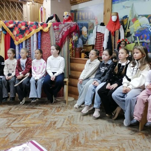 2 В класс совершил путешествие в прошлое за чашкой ароматного чая
