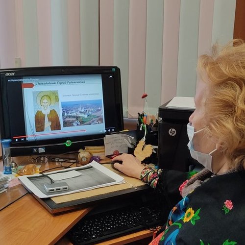 А мы продолжаем учиться online