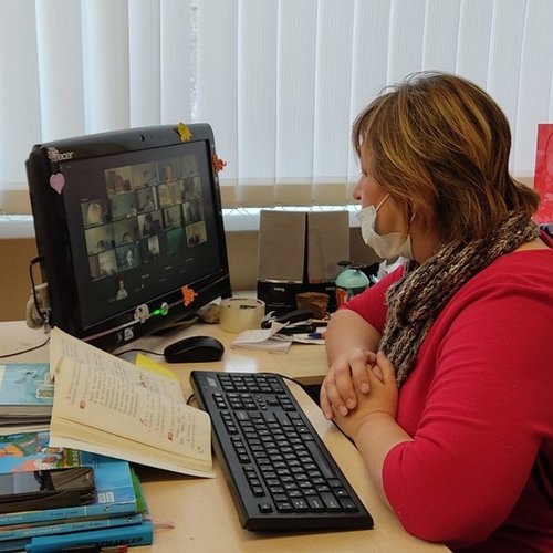 А мы продолжаем учиться online