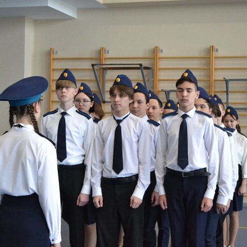 Cмотр - конкурс строя и песни, посвящённый 77-й годовщине Победы советского народа в Великой Отечественной войне.