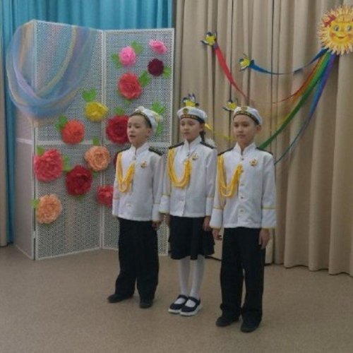 Учителя и ученики обучающиеся по адресу ул. Ярославская, 52, посетили Детский сад №19.