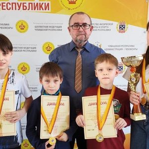 СОШ 1 ПОБЕДИТЕЛИ РЕСПУБЛИКАНСКОГО ФЕСТИВАЛЯ "ЧУДО-ШАШКИ"