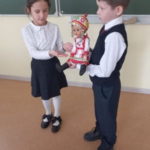 Классный час "Многоцветье чувашской вышивки"