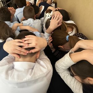 Учения по отработке действий обучающихся, работников  образовательной организации и сотрудников охраны  при захвате заложников и получении сигнала  гражданской обороны «Внимание всем!»  с информационным сообщением о воздушной тревоге