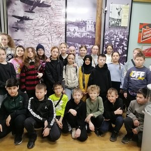 5Г и 5Е классы стали участниками интерактивного занятия «Что в мешках носили деды, одержавшие победу»
