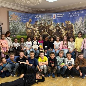 На выставке "Художники Победы"