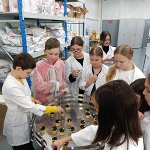 Экскурсия  5Г класса на предприятие «Мелилотус»