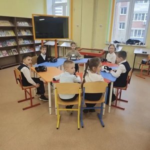 🚀 Вперёд по планетам: виртуальное космическое путешествие!