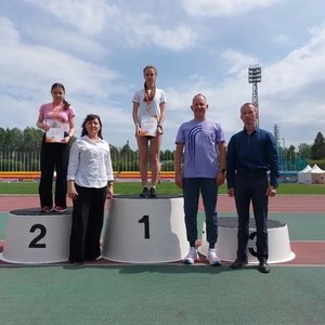 Жаркие денечки выдались для легкоатлетов