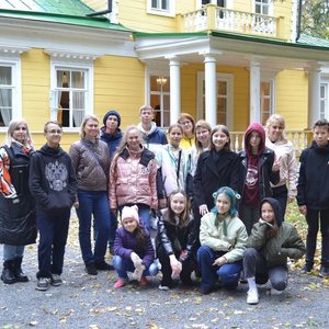 Ученики 7в класса вместе с родителями окунулись в атмосферу Пушкинских строк